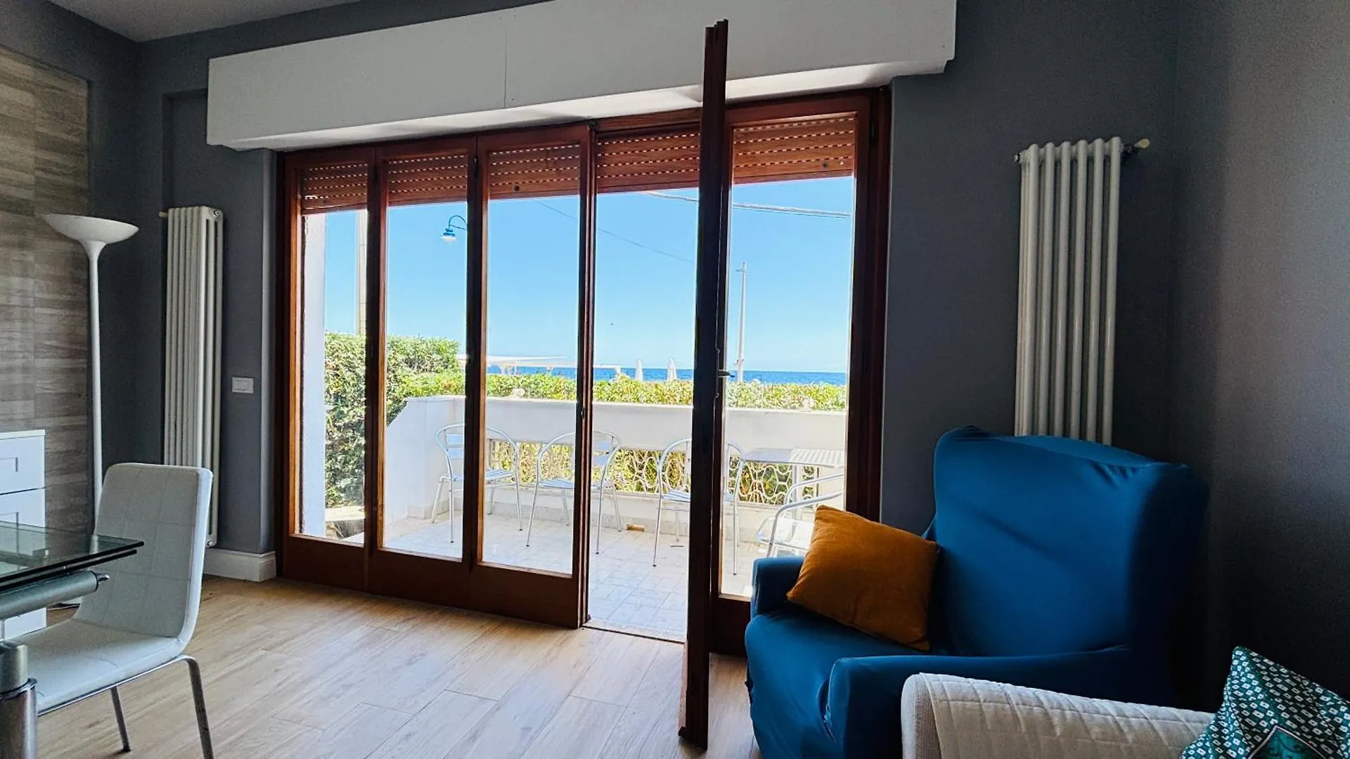 Villa Emilia Mondello Appartamento Vita Alba Con Vista Sul Mare 0*,
